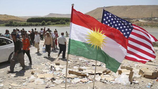 U.S. and Kurdish flags flutter in the wind (File) - Sputnik International