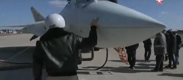 Подготовка Су-57 к Параду Победы: кадры тренировочных полетов - Sputnik International