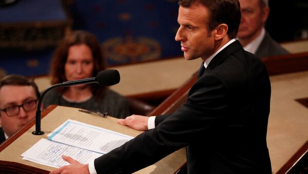 Hand written edits can he seen on French President Emmanuel Macron's speech as he addresses a joint meeting of the U.S. Congress in the House chamber of the U.S. Capitol in Washington, U.S., April 25, 2018 - Sputnik International