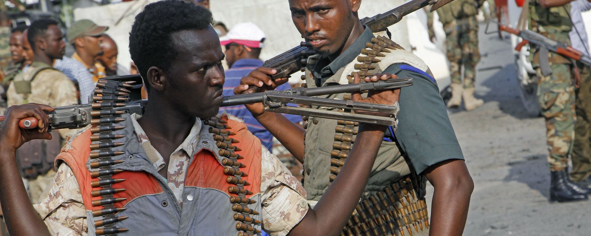 (File) Somali soldiers secure the scene of a car bomb explosion near the parliament building in the capital Mogadishu, Somalia Sunday, March 25, 2018 - Sputnik International, 1920, 20.08.2022