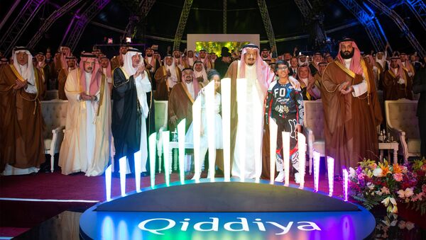 Saudi Arabia's King Salman bin Abdulaziz Al Saud (C) and Crown Prince Mohammed bin Salman (R) attend Qiddiya, multi-billion dollar entertainment resort, launching ceremony in Riyadh, Saudi Arabia April 28, 2018 - Sputnik International