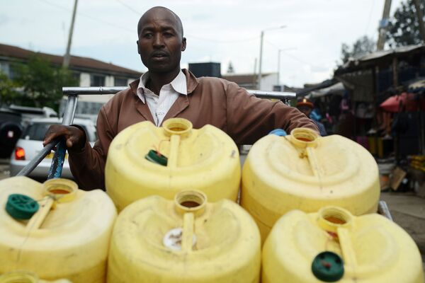 Water Vendor in Nairobi, Kenya - Sputnik International