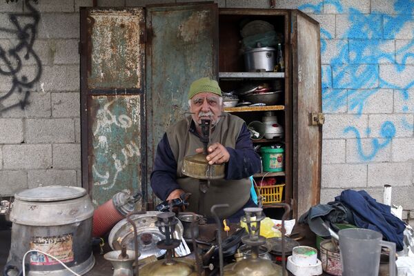 Fixer of Kerosene Cookers in Gaza City - Sputnik International