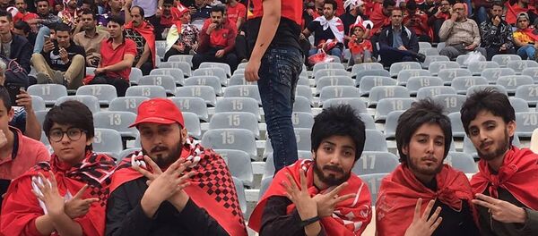 Iranian football fans - Sputnik International