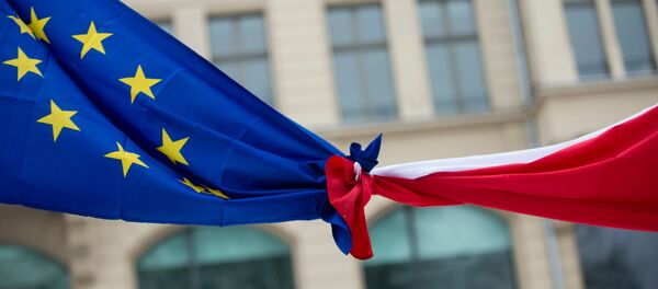 Knotted EU, left, and Polish flags (File) Knotted EU, left, and Polish flags (File) - Sputnik International