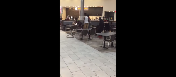 Fight at Arundel Mills Mall Fight at Arundel Mills Mall - Sputnik International
