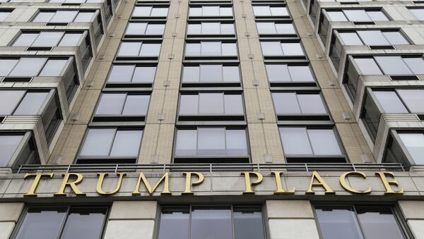 The gold letters spell out Trump Place on the front of a New York City condominium building, Thursday, Jan. 11, 2018. - Sputnik International