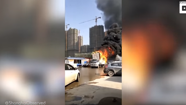 Hot Mail: Delivery Truck’s Flaming Payload Provokes Panic in Chinese City - Sputnik International