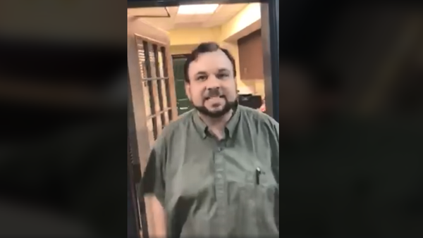 Virginia hotel clerk - Sputnik International