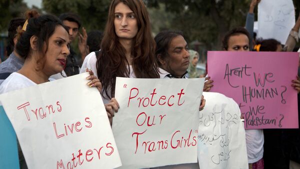 Members of Pakistan's transgender community and their supporters protest violence against transgender people, in Islamabad, Pakistan, Tuesday, Nov. 15, 2016. A Pakistani officer said police have arrested 10 members of a criminal gang who flogged a transgender person and posted the incident on social media. The arrests were made in the eastern Pakistani city of Sialkot after a video of the flogging was shared thousands of times on social media. - Sputnik International