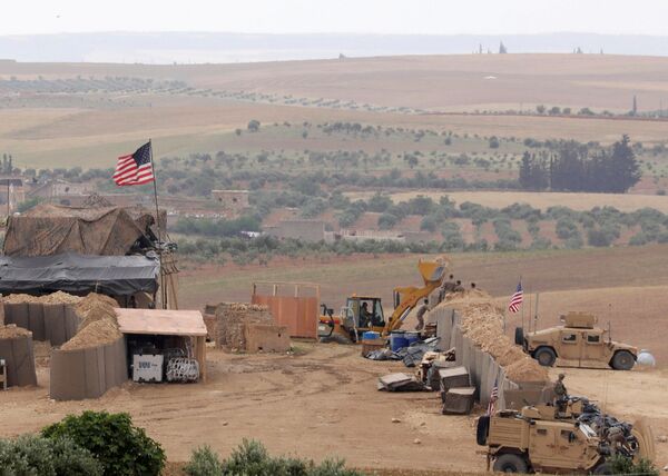 U.S. forces set up a new base in Manbij, Syria May 8, 2018. Picture Taken May 8, 2018 U.S. forces set up a new base in Manbij, Syria May 8, 2018. Picture Taken May 8, 2018 - Sputnik International