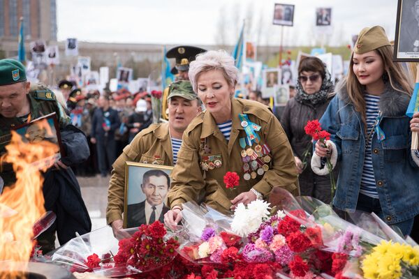 Participants of the action An immortal regiment in Astana Participants of the action An immortal regiment in Astana - Sputnik International