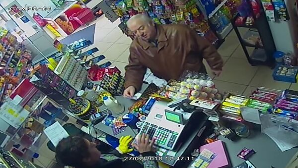 In this Feb. 27, 2018 grab taken from CCTV video provided by ITN on Wednesday, March 7, 2018 , former spy Sergei Skripal shops at a store in Salisbury, England - Sputnik International