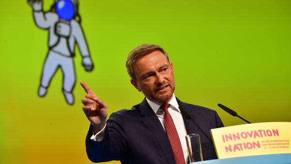 Christian Lindner, chairman of Germany's liberal Free Democratic Party (FDP), makes a point during his speech at a party congress in Berlin on May 12, 2018 - Sputnik International