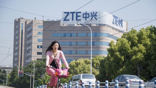 This picture taken on May 3, 2018 shows the ZTE logo on an office building in Shanghai - Sputnik International