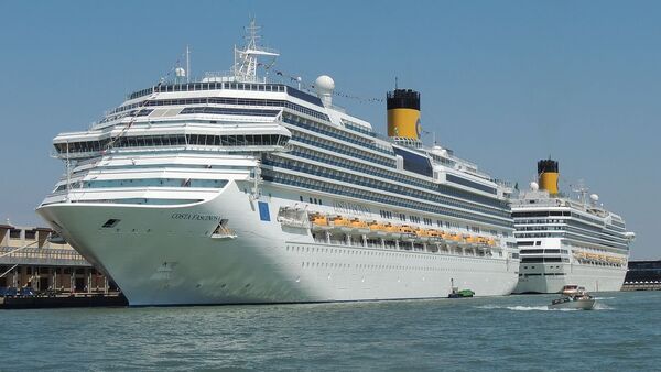 Costa Fascinosa and Costa Magica cruise liners - Sputnik International