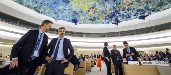 Delegates gather prior to the opening of a special session of the United Nations (UN) Human Rights Council to discuss the deteriorating human rights situation in the Palestinian Territories, after Israeli forces killed 60 Palestinians, on May 18, 2018 in Geneva - Sputnik International