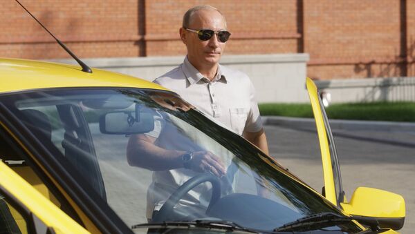 August 27, 2010. Prime Minister Vladimir Putin will drive along the Chita-Khabarovsk highway in a Lada Kalina - Sputnik International