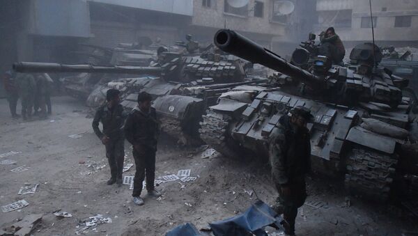 The Syrian Army's tanks in the area of the former Palestinian refugee camp Yarmouk in the southern suburb of Damascus - Sputnik International