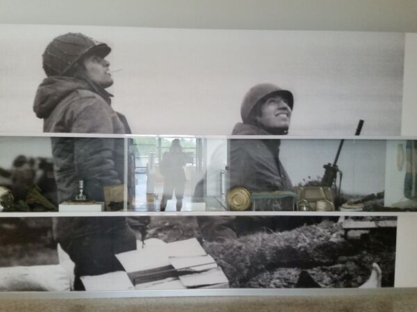 A photograph of two Argentine soldiers at the Malvinas Museum in Buenos Aires A photograph of two Argentine soldiers at the Malvinas Museum in Buenos Aires - Sputnik International
