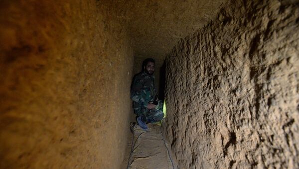 Secrets of Underground Life and War Inside the Syrian Tunnels - Sputnik International
