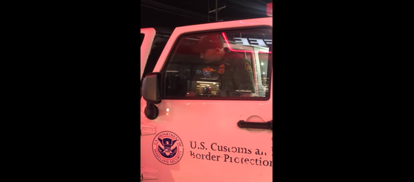 U.S. Citizens Questioned by Border Patrol for Speaking Spanish - Sputnik International