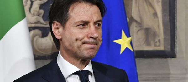Italy's Prime minister candidate Giuseppe Conte leaves after a meeting with Italy's President Sergio Mattarella on May 27, 2018 at the Quirinale presidential palace in Rome. Italy's prime ministerial candidate Giuseppe Conte gave up on Sunday his mandate to form a government after talks with the president over his cabinet collapsed. - Sputnik International