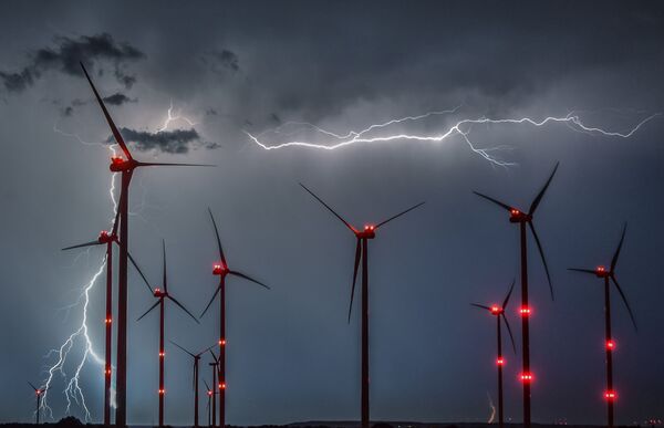 Lightnings and Windmills in Germany - Sputnik International