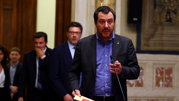 League party leader Matteo Salvini arrives to speak at the media after a round of consultations with Italy's newly appointed Prime Minister Giuseppe Conte at the Lower House in Rome, Italy, May 24, 2018 - Sputnik International