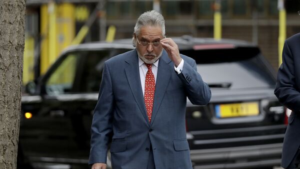 F1 Force India team boss Vijay Mallya arrives for a hearing for his extradition case at Westminster Magistrates Court in London, Friday, April 27, 2018 - Sputnik International