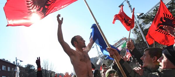 A street in Pristina. At the moment an emergency session began in the local parliament to approve Kosovo's independence from Serbia A street in Pristina. At the moment an emergency session began in the local parliament to approve Kosovo's independence from Serbia - Sputnik International