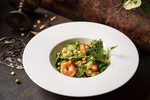 Baran-Rapan’s Salad with shrimps, popped ckousckous, avocado, green peas, and citrus dressing - Sputnik International