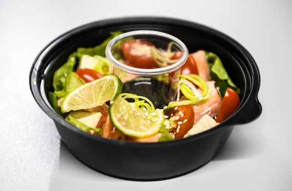 Fresh Diets Food Delivery Service’s Salmon salad - Sputnik International