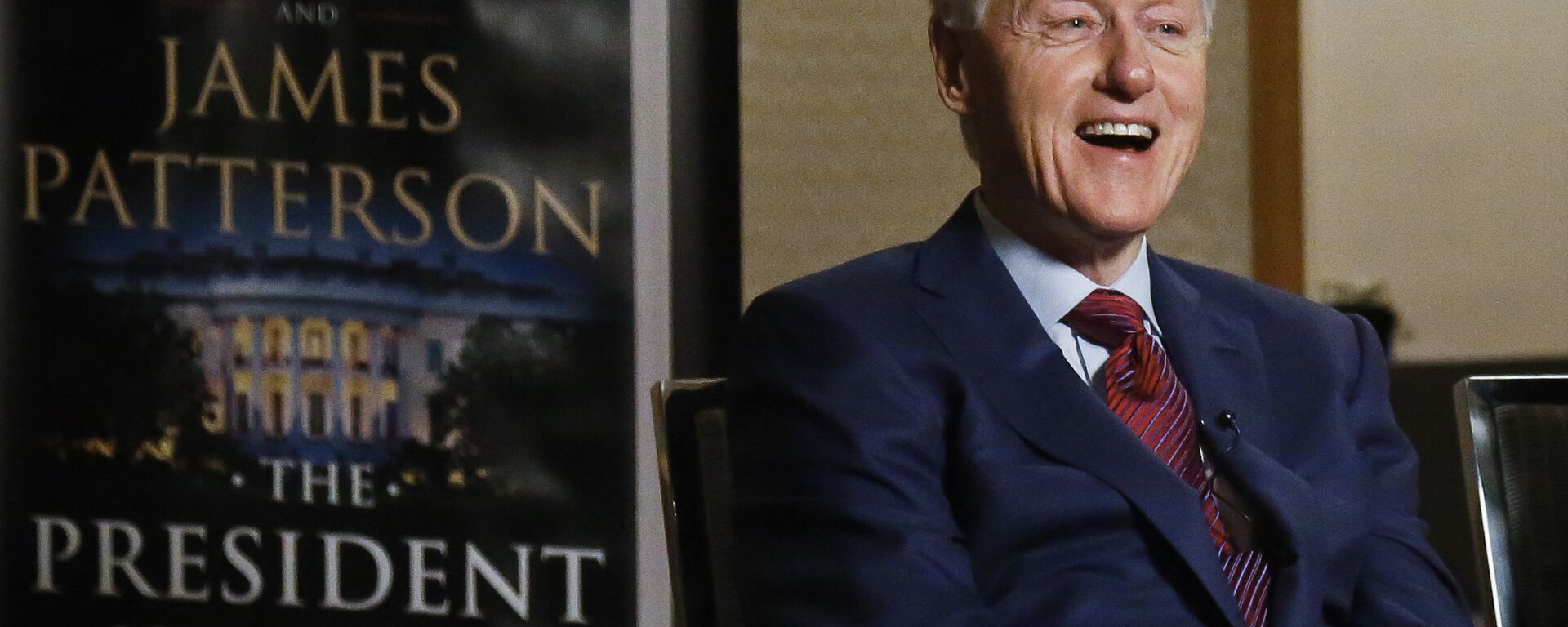 In this Monday, May 21, 2018 photo, former President Bill Clinton speaks during an interview about a novel he wrote with James Patterson, The President is Missing, in New York - Sputnik International, 1920, 25.04.2021