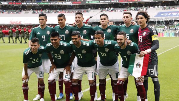 Soccer Football - International Friendly - Mexico vs Scotland - Estadio Azteca, Mexico City, Mexico - June 2, 2018. Mexico team group before the match - Sputnik International