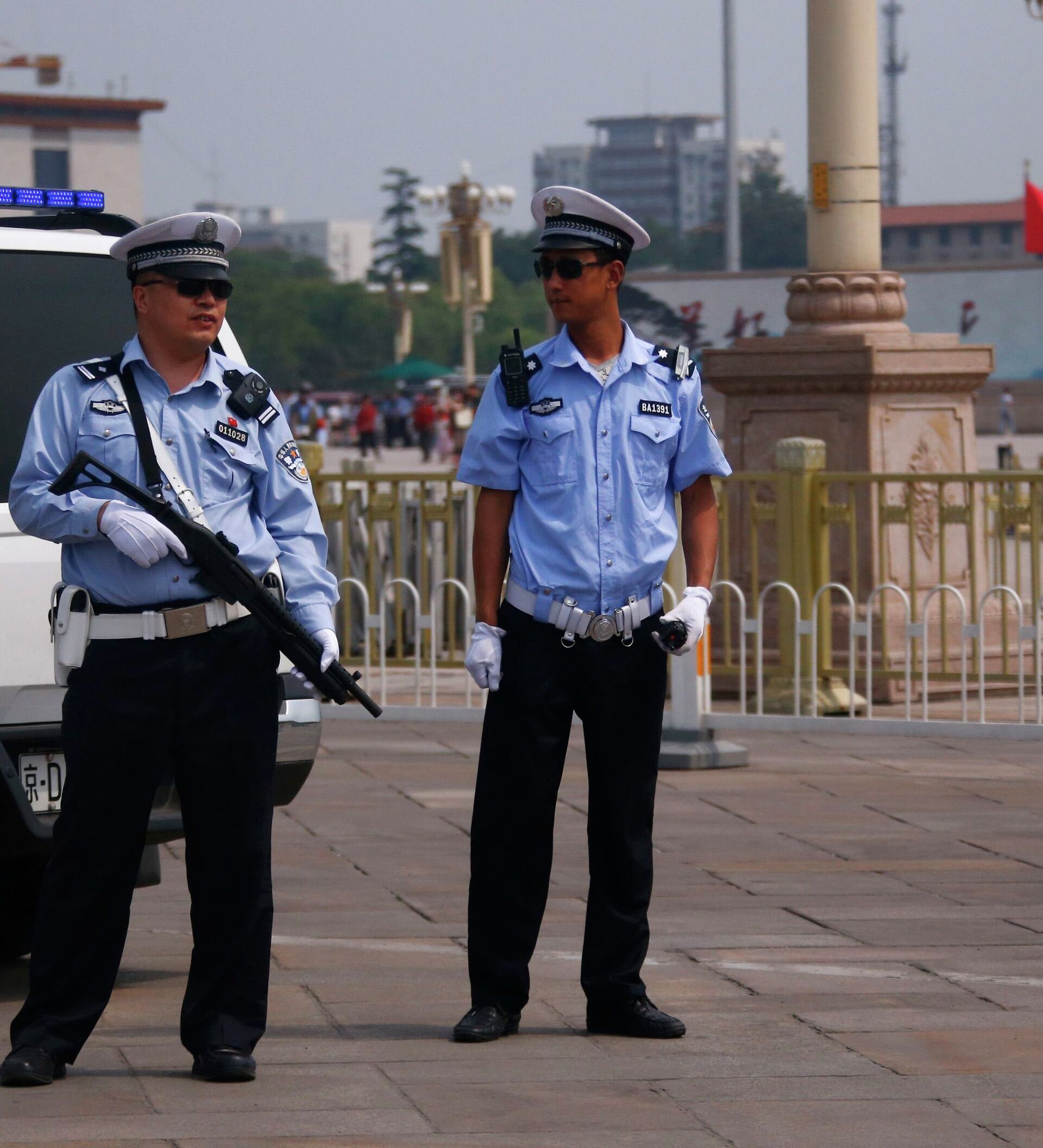 Бандиты милиционеры. Полиция Китая. Дорожная полиция Китая. Полиция Китай дети.