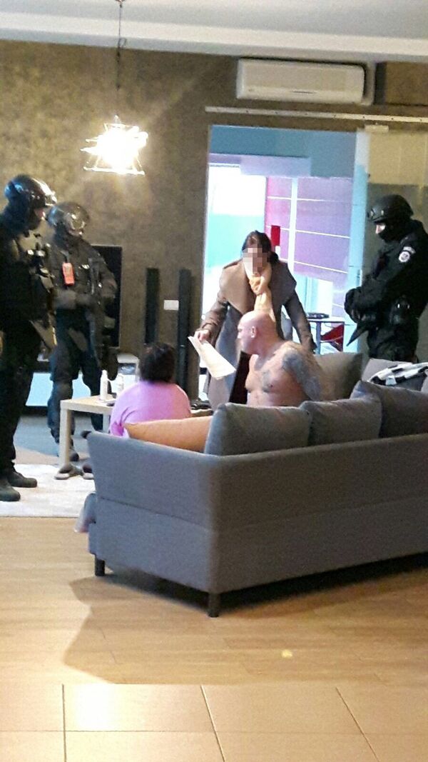 James Mulvey being arrested by a SWAT team in Kaunas, Lithuania after a joint operation with UK's National Crime Agency - Sputnik International