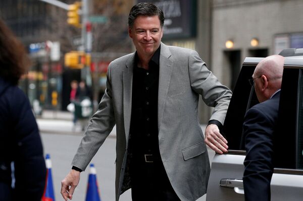 Former FBI Director James Comey arrives for a taping of The Late Show with Stephen Colbert in the Manhattan borough of New York City, New York, U.S., April 17, 2018 Former FBI Director James Comey arrives for a taping of The Late Show with Stephen Colbert in the Manhattan borough of New York City, New York, U.S., April 17, 2018 - Sputnik International