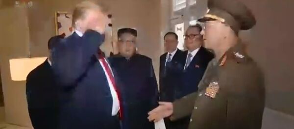 Trump Salutes North Korean Military Officer - Sputnik International