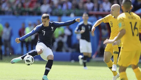 France's Antoine Griezmann tries to score a goal during the group C match between France and Australia at the 2018 soccer World Cup in the Kazan Arena in Kazan, Russia, Saturday, June 16, 2018 - Sputnik International