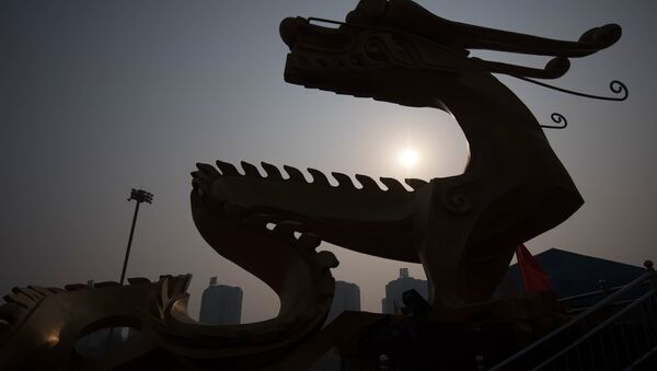A dragon sculpture in Beijing - Sputnik International