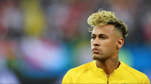 Brazil's Neymar listens to the national anthem before the World Cup Group E soccer match between Brazil and Switzerland in Rostov-on-Don, Russia, June 17, 2018 - Sputnik International