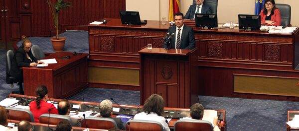 Macedonian Prime Minister Zoran Zeav speaks during a session for the ratification of the deal with Greece, in the parliament in Skopje, Macedonia, Wednesday, June 20, 2018 - Sputnik International