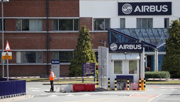 A security guard stands at the entrance to Airbus' wing assembly plant at Broughton, near Chester, Britain, June 22, 2018 - Sputnik International