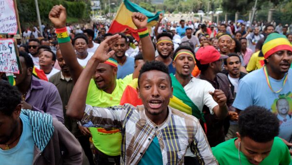 Ethiopians chant slogans during a rally in support of the new Prime Minister Abiy Ahmed in Addis Ababa, Ethiopia June 23, 2018 - Sputnik International