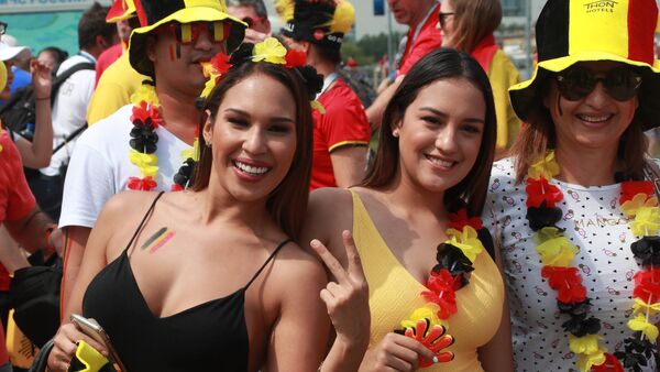Belgium's fans cheer waiting for the start of the World Cup Group G soccer match between Belgium and Tunisia outside the Spartak, in Moscow, Russia, June 23, 2018 - Sputnik International