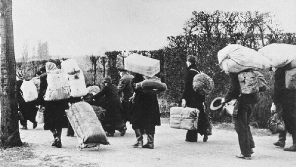 Refugees moving westwards in 1945 - Sputnik International