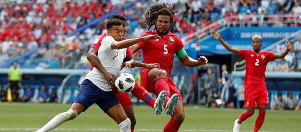 Soccer Football - World Cup - Group G - England vs Panama - Nizhny Novgorod Stadium, Nizhny Novgorod, Russia - June 24, 2018 England's Jesse Lingard in action with Panama's Roman Torres and Fidel Escobar - Sputnik International