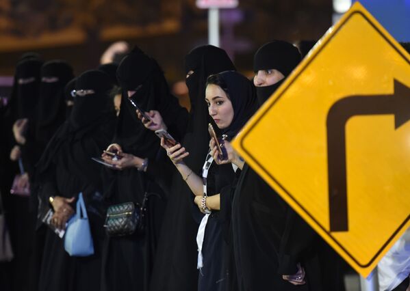 Saudi women during go-kart test drive in Riyadh - Sputnik International