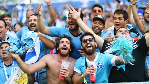Fans before World Cup 2018 soccer match between the national teams of Uruguay and Russia - Sputnik International